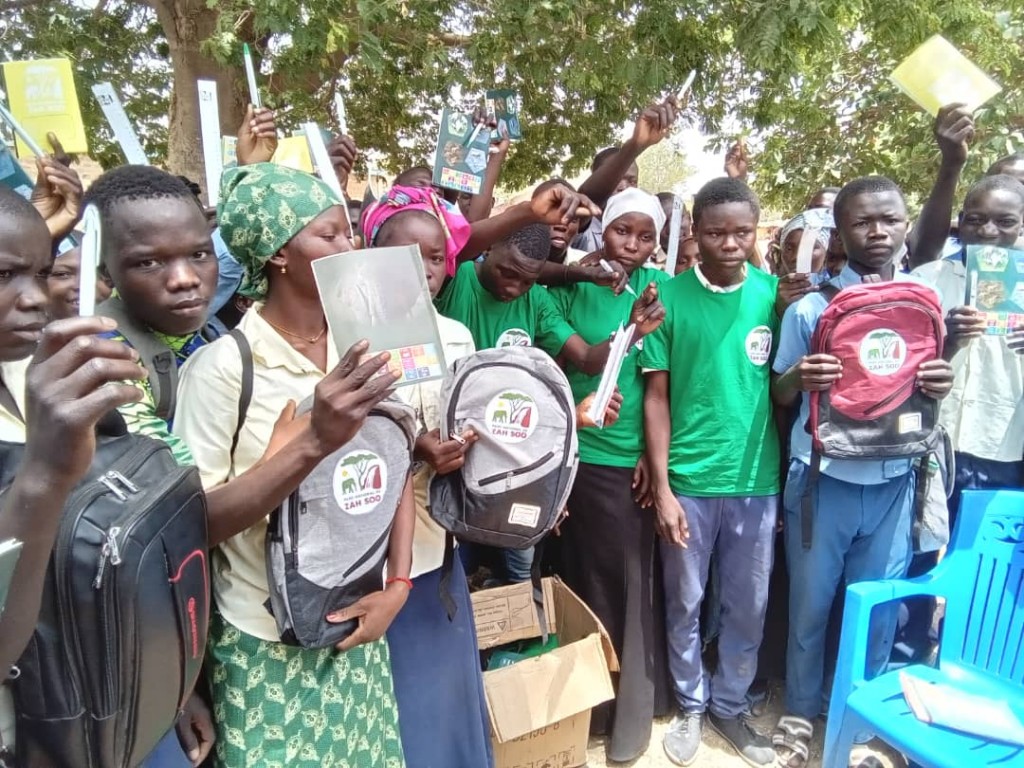 Bénéficiaires avec logos du PNZS (Tchad)